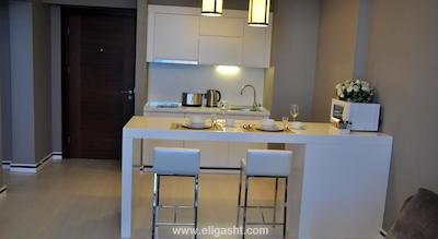 فلورا سوئیتس