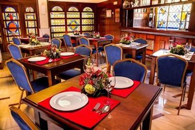 سرکتل هتل سلو