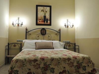 سرکتل هتل سلو