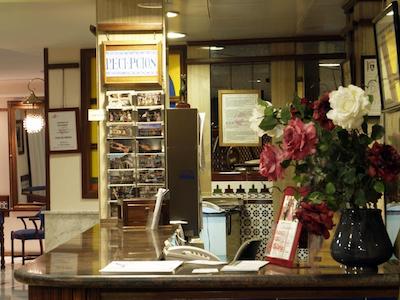 سرکتل هتل سلو