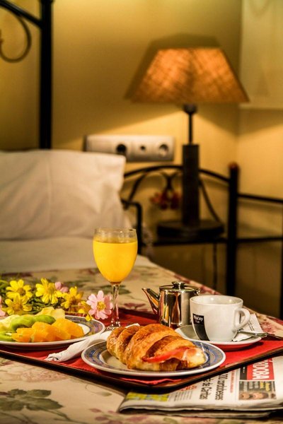 سرکتل هتل سلو