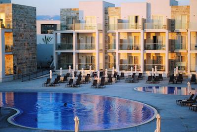 امفرا هتل اند سویتز