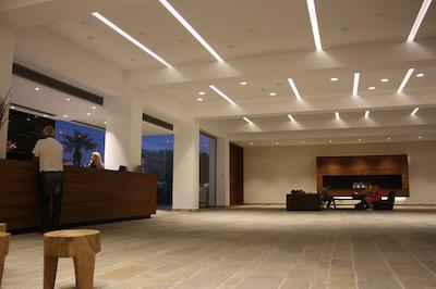 امفرا هتل اند سویتز