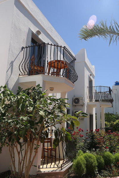 دیلک اپارت هتل