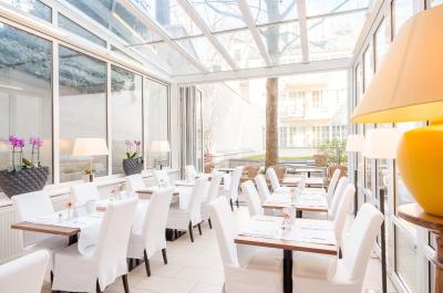 هتل اسپیز اند اسپیز