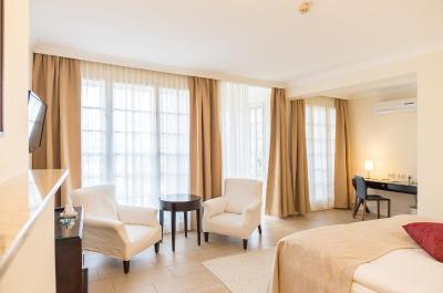 هتل اسپیز اند اسپیز