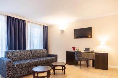 هتل اسپیز اند اسپیز