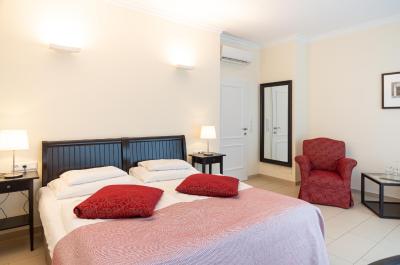 هتل اسپیز اند اسپیز