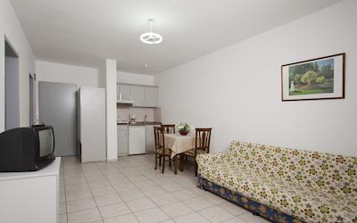 کلئوپاترا اِیتور اپارت