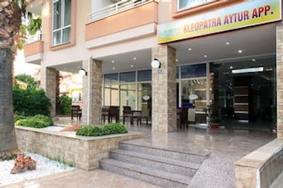 کلئوپاترا اِیتور اپارت