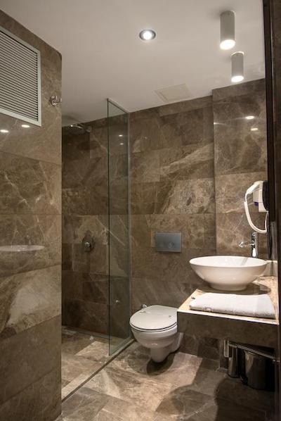 جی کا ریجنسی سوئیتس هتل