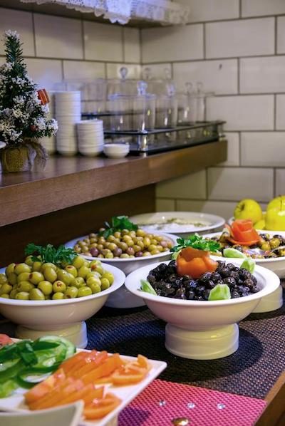 جی کا ریجنسی سوئیتس هتل