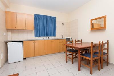 الینا هتل اپارتمنتز