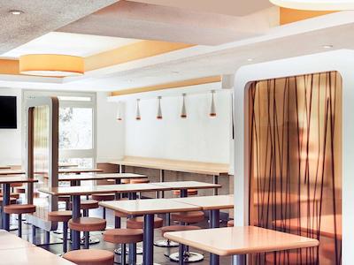 ایبیز بوجت مارسیل پرادو پارک دز اکسپسیشنز