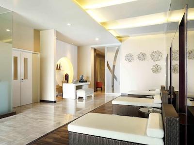 نوتل جاکارتا گاجاه مادا