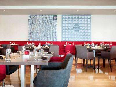 نوتل جاکارتا گاجاه مادا