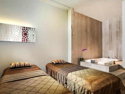 نوتل جاکارتا گاجاه مادا