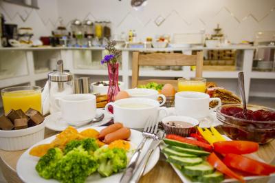 ریال کورت اپارتمنتز