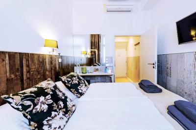 ریال کورت اپارتمنتز