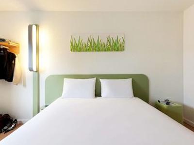 ایبیز بوجت پاو است