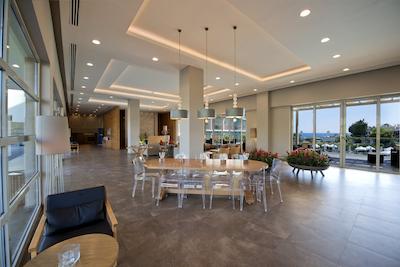 توی سنسیمار اندیز بای باروت هتلز