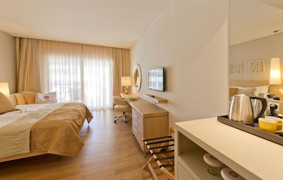 توی سنسیمار اندیز بای باروت هتلز