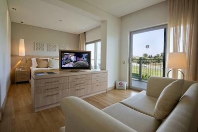 توی سنسیمار اندیز بای باروت هتلز