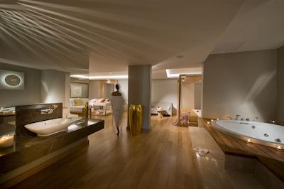 توی سنسیمار اندیز بای باروت هتلز