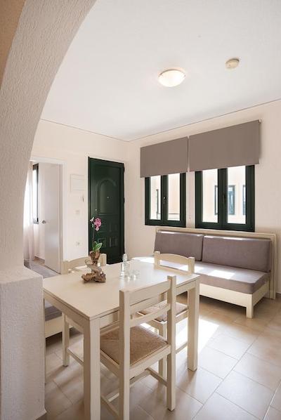 رینبو اپارتمنتز