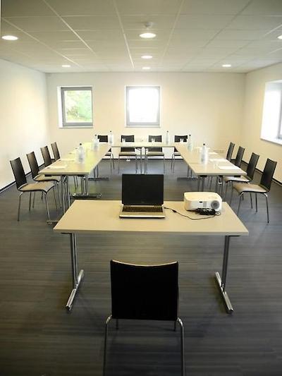 هتل اسپرتفروم رستک