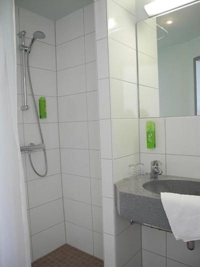 هتل اسپرتفروم رستک