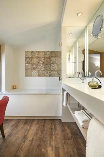 بست وسترن پرمیر هتل بن اچ اُنا-بردیوکس