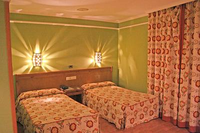 هتل دنا بلانکا