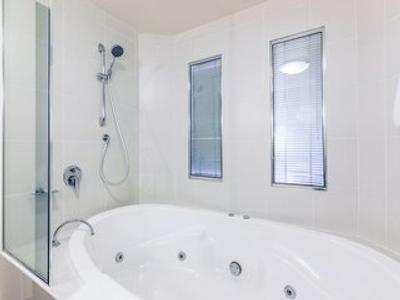 مرکور آلبوری