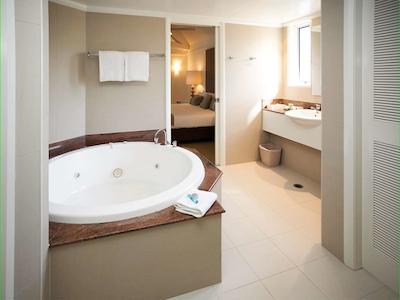 نوتل توین واترز