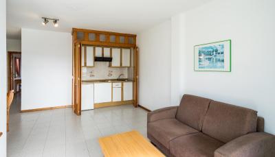 بلو اسیا لز فیسز