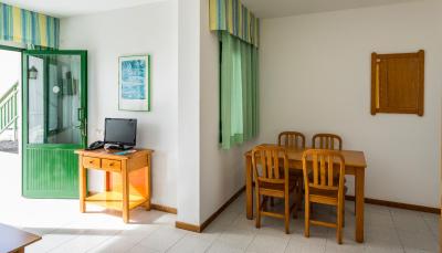 بلو اسیا لز فیسز