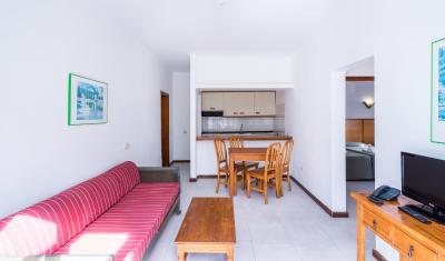 بلو اسیا لز فیسز