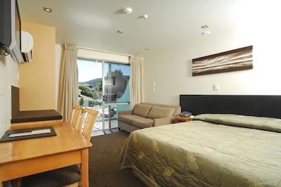 تریلوز هتل نلسُن