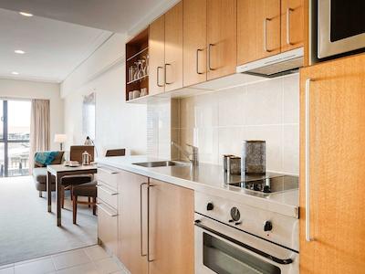 د سبل اوکلاند ویادوکت هاربور