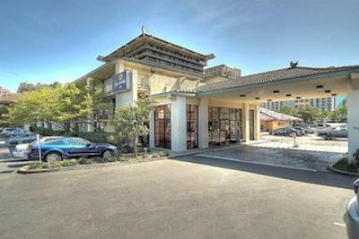 واگابند این اکسکوتیو ساکرامنتو (اُلد تون)