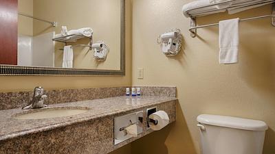 بست وسترن پلاس اسپرینگفیلد آیرپرت این