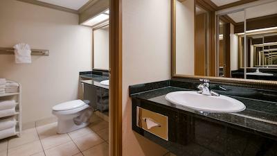 بست وسترن پلاس پرت اُکال هتل