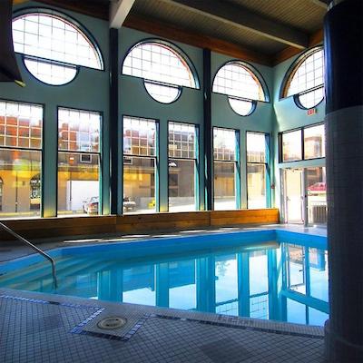 تونکوین این