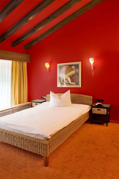 هتزل هتل لون