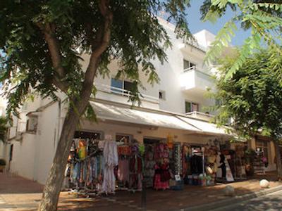 هستال د لا کاراول-لا ایی