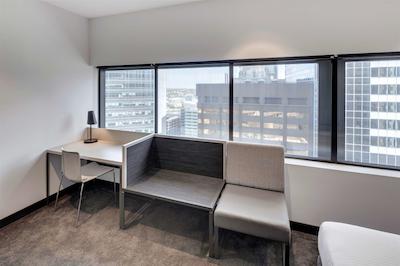 تراولج هتل اسیدنی وینیارد