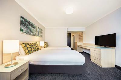 تراولج هتل اسیدنی وینیارد