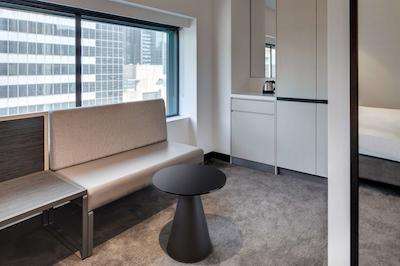 تراولج هتل اسیدنی وینیارد