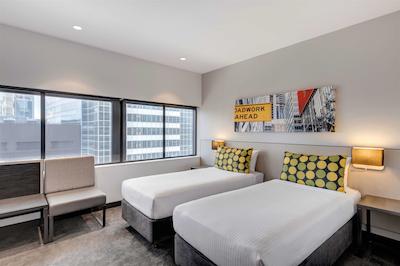 تراولج هتل اسیدنی وینیارد